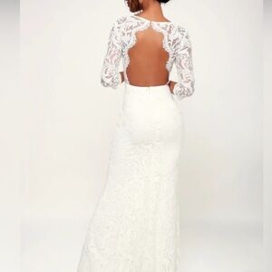 Lulus Weddinr Dress Lace Open back size small